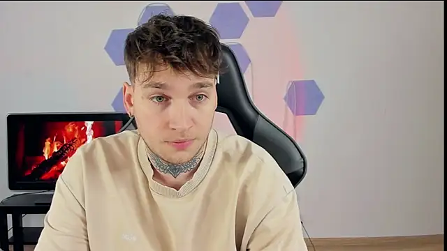 Chris Tyson online show from December 29, 8:55 am