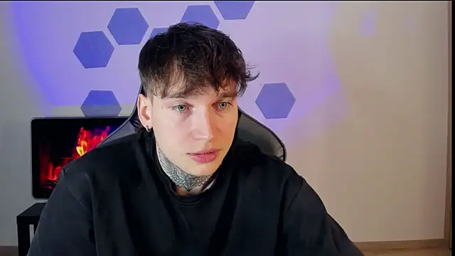 Chris Tyson online show from March 6, 1:16 am