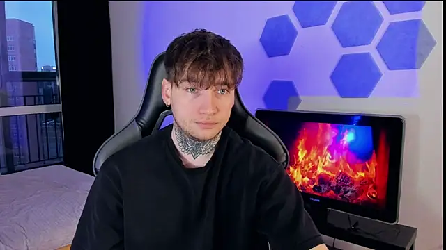 Chris Tyson online show from March 22, 1:43 am