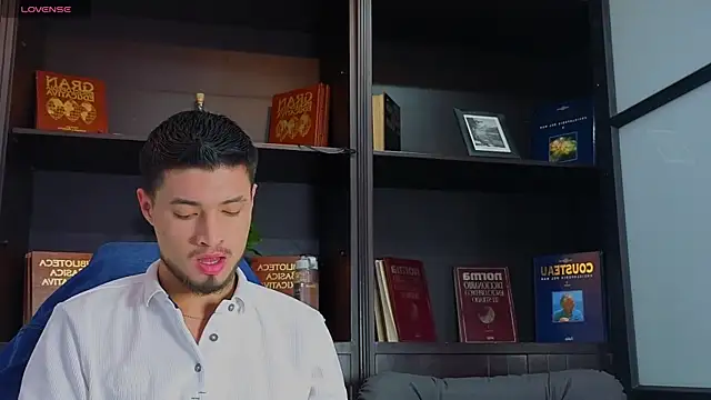 EdwardRoss  online show from September 16, 8:32 pm