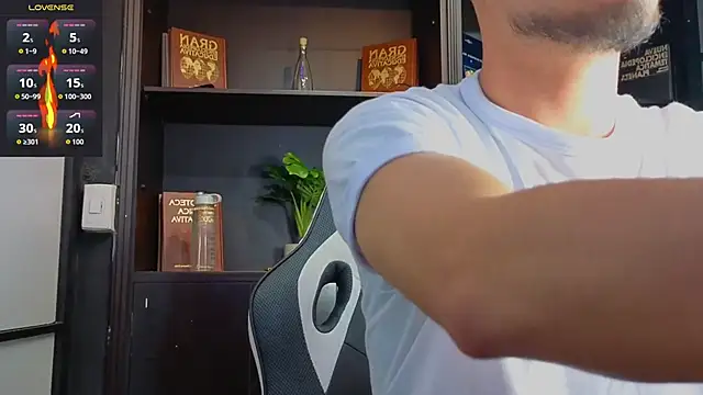 EdwardRoss  online show from October 7, 7:11 pm