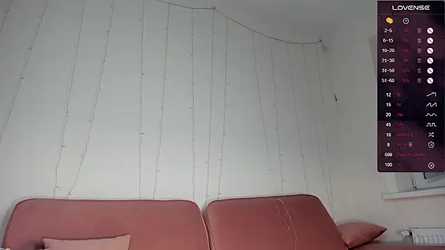 Snapshot of Ria_Woodss chatting on January 6, 5:06 pm Ria Woodss online show from January 6, 5:06 pm