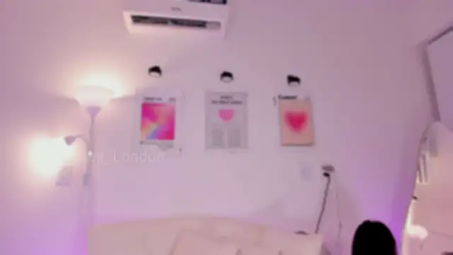 Snapshot of Steff_London chatting on November 7, 11:16 pm Steff London online show from November 7, 11:16 pm