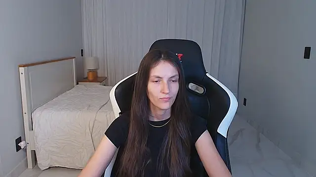 upssnowy online show from April 17, 10:35 pm