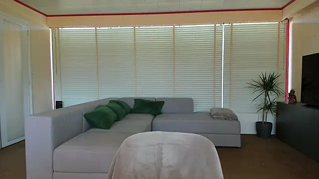 Sheandhim23 online show from March 20, 10:32 am