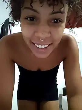 Snapshot of Julia_Pretinha chatting on December 29, 2:27 am Julia Pretinha online show from December 29, 2:27 am