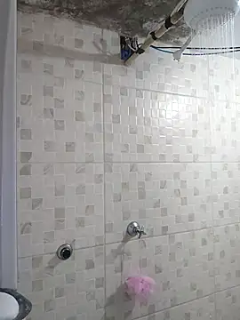 Julia Pretinha online show from April 19, 12:22 am