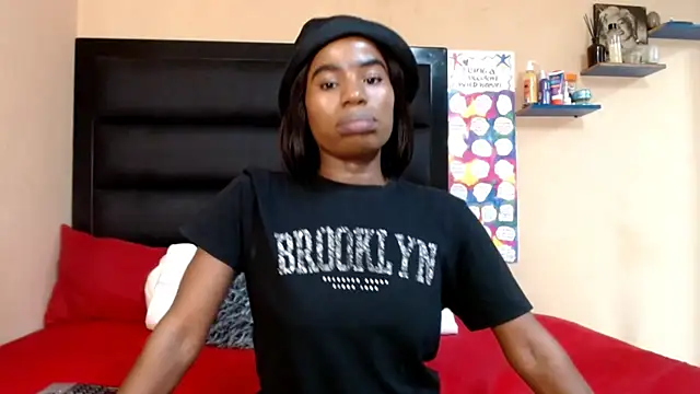 LongPussyLipsxx online show from January 24, 8:43 pm