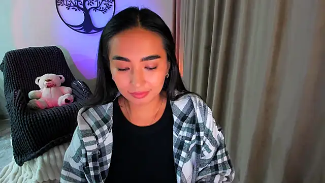 worldofkim online show from October 8, 2:58 pm