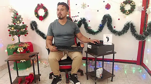 KalethBigDick online show from December 1, 5:18 pm