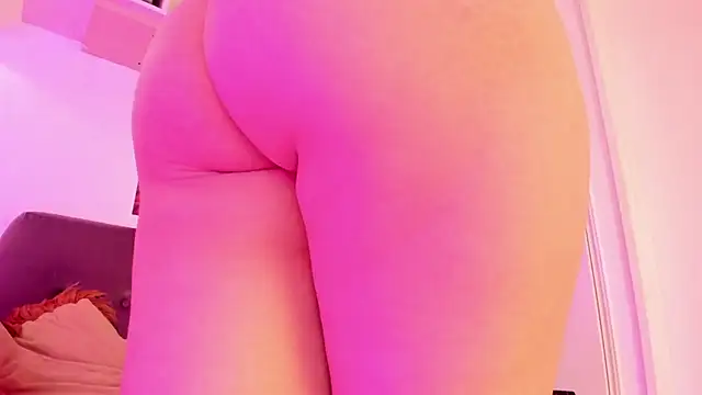 Snapshot of Miia_Thompsonn chatting on December 22, 4:06 pm Miia Thompsonn online show from December 22, 4:06 pm