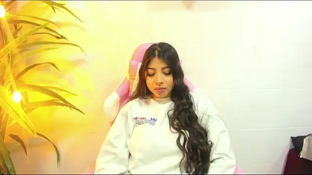 Snapshot of Miia_Thompsonn chatting on October 12, 4:17 pm Miia Thompsonn online show from October 12, 4:17 pm