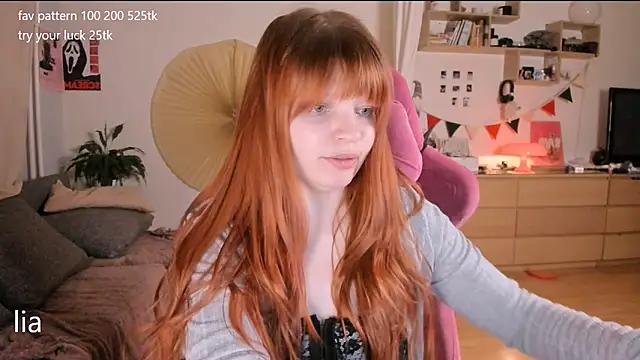 lil lia online show from March 10, 11:43 pm