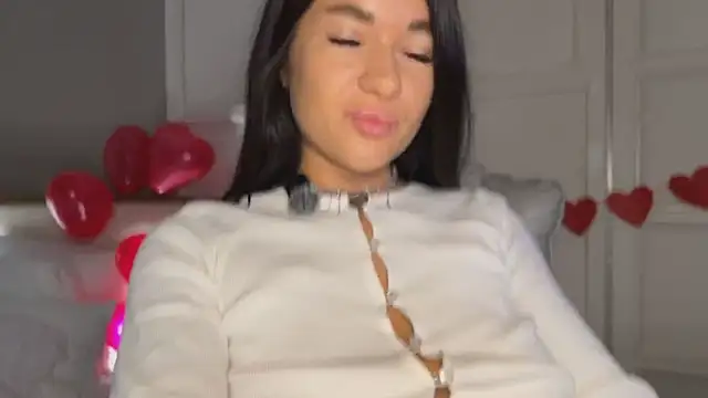 UrLillShy online show from February 7, 1:09 am