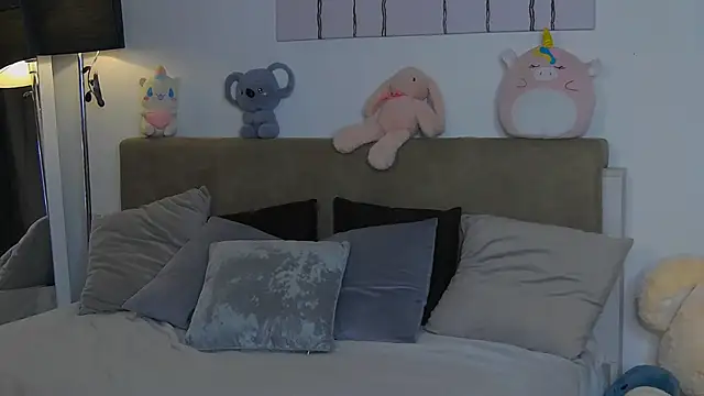 Snapshot of CassKiera chatting on November 8, 6:46 am CassKiera online show from November 8, 6:46 am