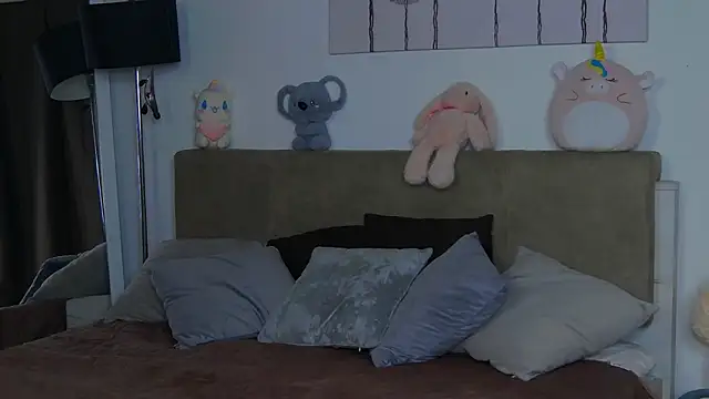 Snapshot of CassKiera chatting on November 14, 6:12 am CassKiera online show from November 14, 6:12 am