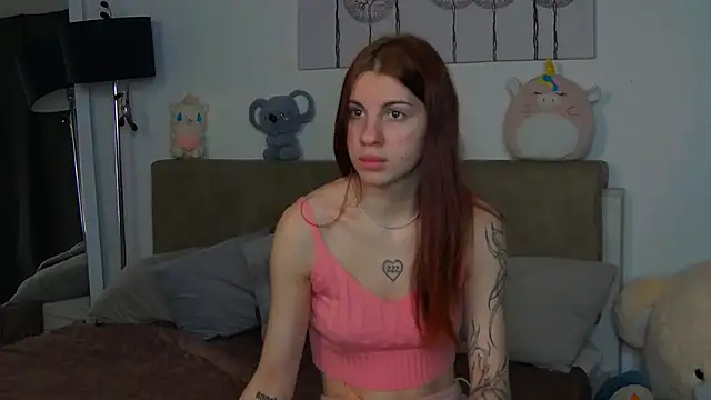 Snapshot of CassKiera chatting on December 1, 6:07 am CassKiera online show from December 1, 6:07 am