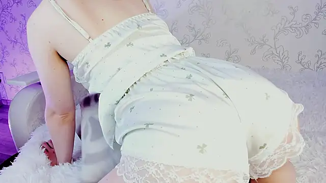 Snapshot of milky_waybaby chatting on February 22, 9:12 am milky waybaby online show from February 22, 9:12 am