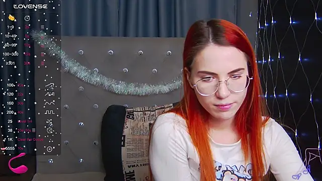 EmilyKents online show from December 25, 1:42 am