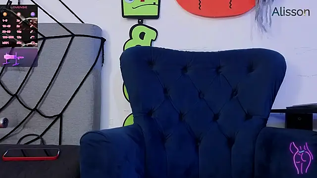 alissonandamy online show from October 18, 7:14 pm