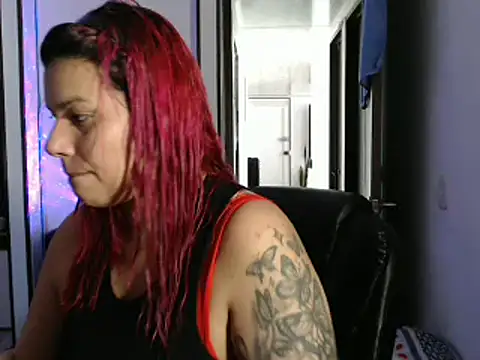 CarolinaRincon online show from February 9, 8:45 pm