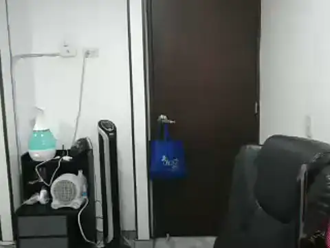 CarolinaRincon online show from March 6, 8:27 pm