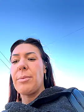 Snapshot of eveangelll chatting on October 20, 7:20 am eveangelll online show from October 20, 7:20 am