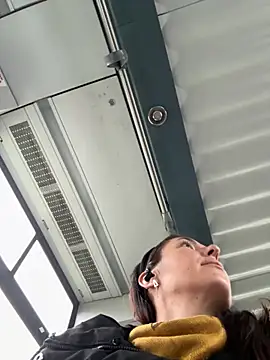 Snapshot of eveangelll chatting on November 12, 8:04 am eveangelll online show from November 12, 8:04 am