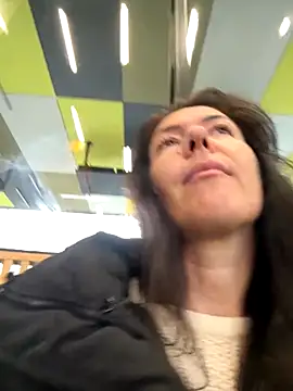 Snapshot of eveangelll chatting on November 19, 8:03 am eveangelll online show from November 19, 8:03 am