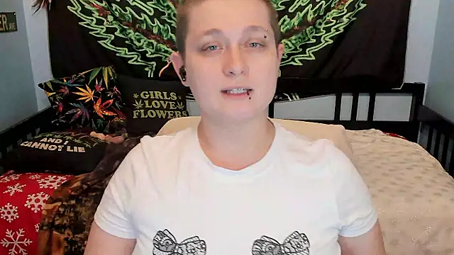 Snapshot of Chloenightmare chatting on September 26, 10:41 am Chloenightmare online show from September 26, 10:41 am