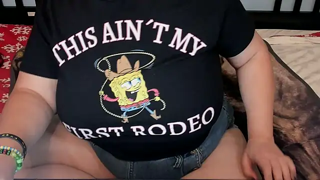 Snapshot of Chloenightmare chatting on October 6, 4:32 am Chloenightmare online show from October 6, 4:32 am