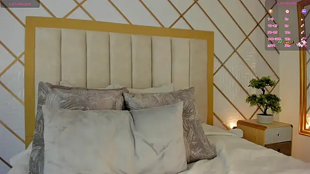 Snapshot of SamanthaClay chatting on January 19, 7:37 pm SamanthaClay online show from January 19, 7:37 pm