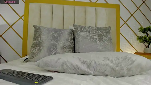 Snapshot of SamanthaClay chatting on January 25, 7:49 pm SamanthaClay online show from January 25, 7:49 pm