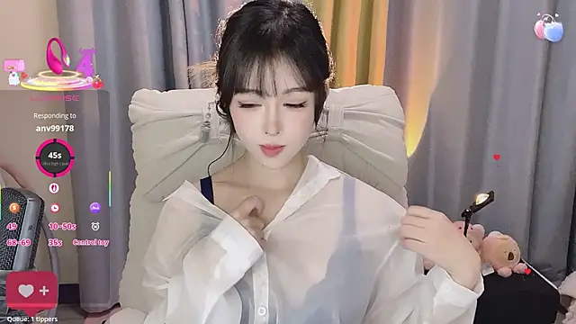 Snapshot of 7-Love chatting on October 4, 1:20 pm 7-Love online show from October 4, 1:20 pm