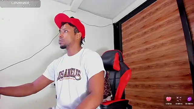 AlejoKhalifa  online show from October 1, 10:21 am