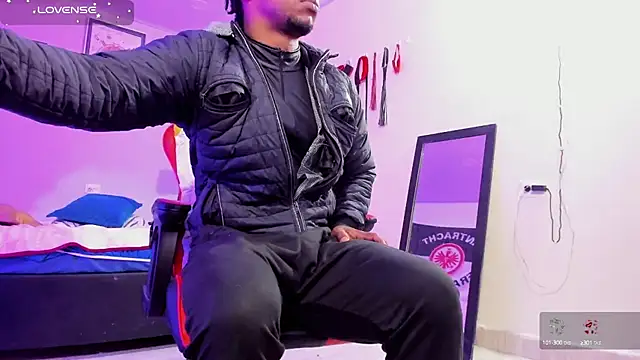 AlejoKhalifa  online show from October 10, 9:19 am