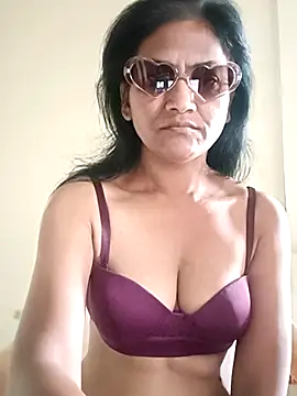 Snapshot of sunita6009 chatting on October 17, 2:59 am sunita6009 online show from October 17, 2:59 am