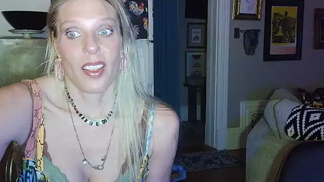 Glamazonx online show from March 26, 2:39 am