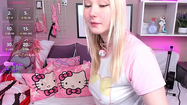 Snapshot of MeowkaKitty chatting on February 23, 12:51 am MeowkaKitty online show from February 23, 12:51 am