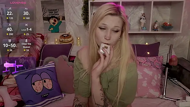 Snapshot of MeowkaKitty chatting on February 6, 1:54 am MeowkaKitty online show from February 6, 1:54 am