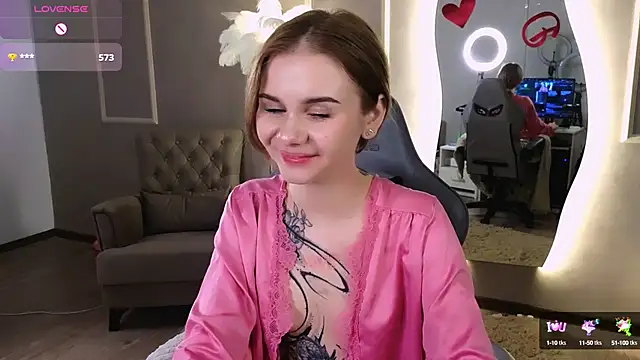 Britney Lynch online show from February 14, 3:11 am