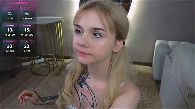 Britney Lynch online show from March 10, 8:34 pm