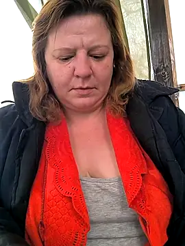 Snapshot of jusichka chatting on February 16, 7:48 am jusichka online show from February 16, 7:48 am