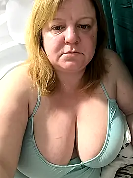 Snapshot of jusichka chatting on February 22, 5:46 pm jusichka online show from February 22, 5:46 pm