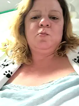 Snapshot of jusichka chatting on March 20, 5:25 pm jusichka online show from March 20, 5:25 pm