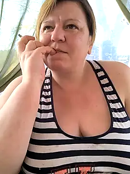 Snapshot of jusichka chatting on March 22, 1:41 pm jusichka online show from March 22, 1:41 pm