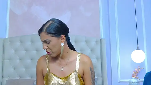 Snapshot of JoannaCox chatting on March 12, 6:33 pm JoannaCox online show from March 12, 6:33 pm