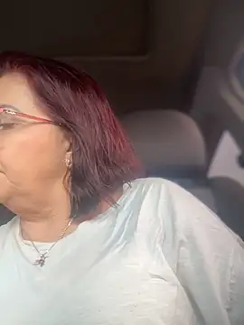 Snapshot of PaulinaSanders_X chatting on December 7, 1:51 pm PaulinaSanders X online show from December 7, 1:51 pm