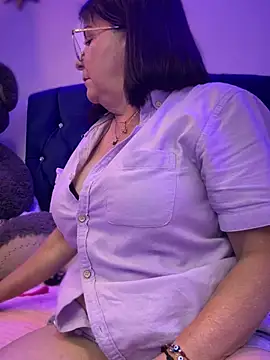 Snapshot of PaulinaSanders_X chatting on January 7, 7:49 pm PaulinaSanders X online show from January 7, 7:49 pm