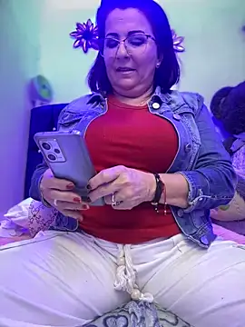 Snapshot of PaulinaSanders_X chatting on January 12, 9:19 pm PaulinaSanders X online show from January 12, 9:19 pm